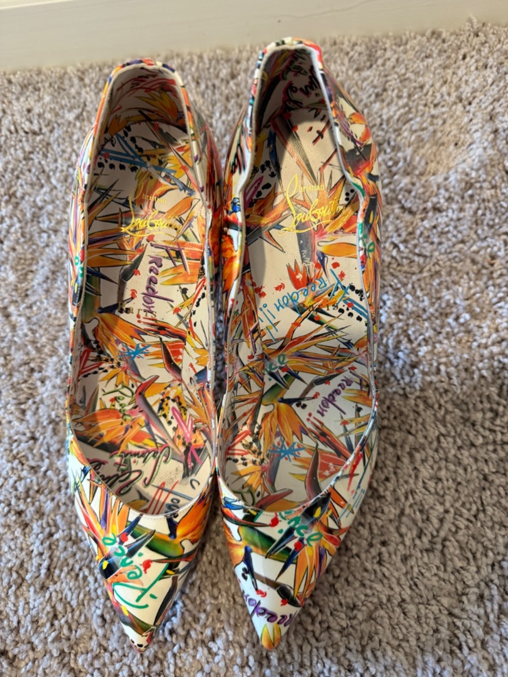 Christian Louboutin - Picture 5 of 6